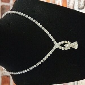 Elegant Silver Toned Rhinestone Necklace